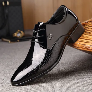 Най-новите мъжки обувки-oxfords, сватбени обувки от лачена кожа, модел обувки с остри пръсти, класически дерби, големи размери 38-48